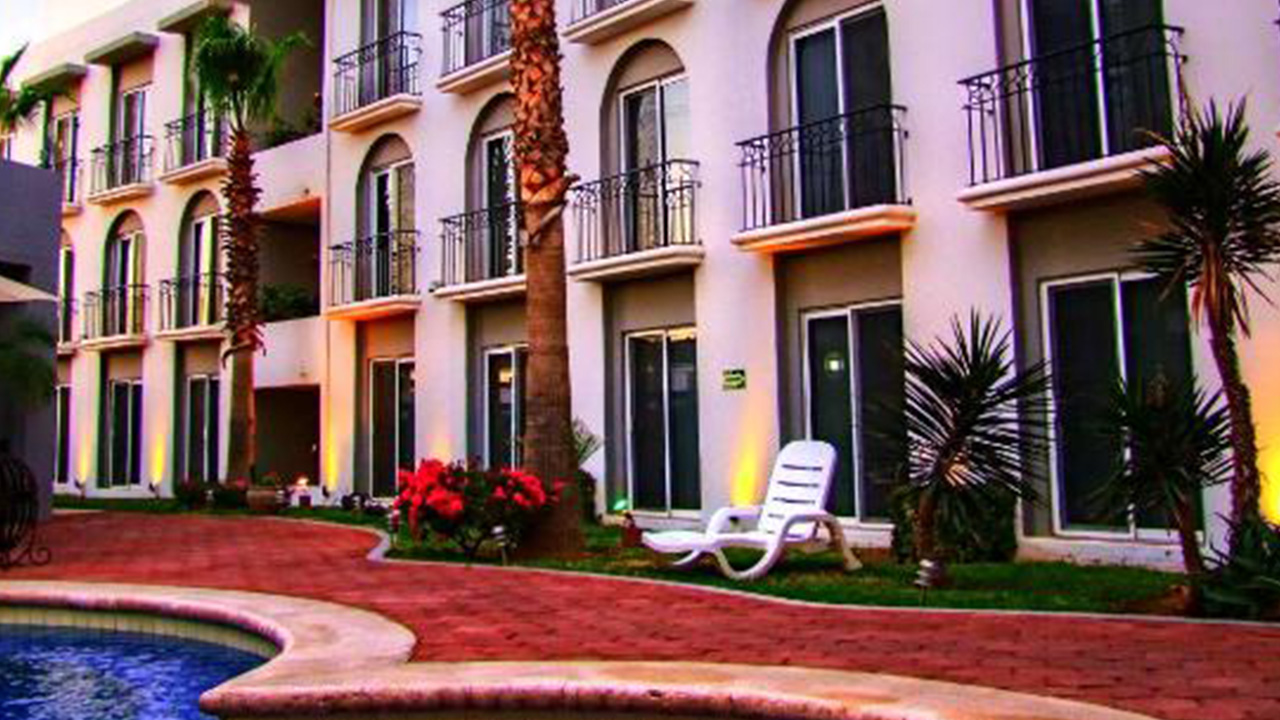 Seven Crown Express and Suites Transportation